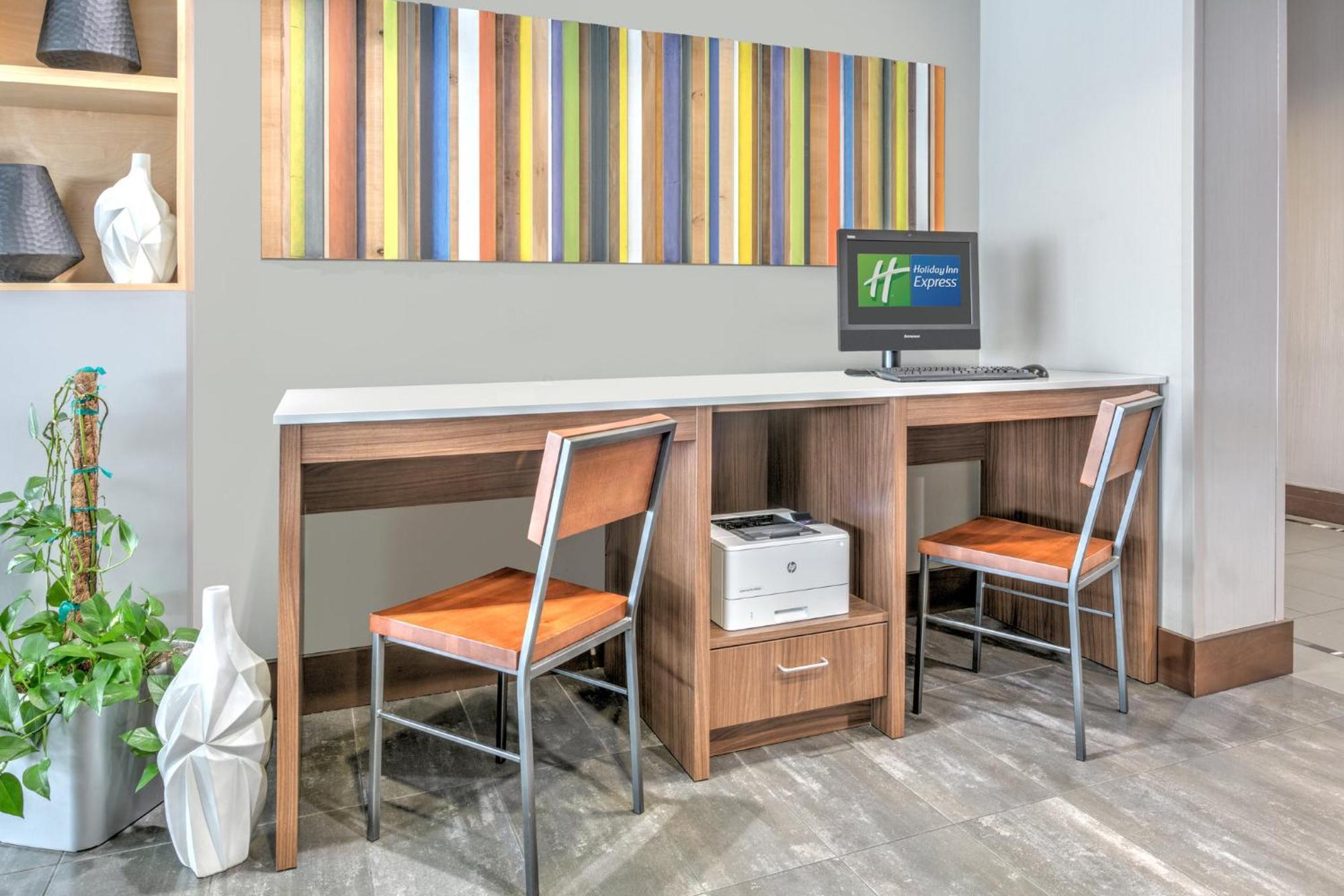 Holiday Inn Express Hotel & Suites Clute-Lake Jackson By Ihg Экстерьер фото