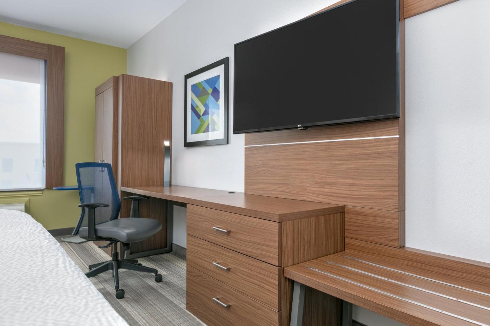 Holiday Inn Express Hotel & Suites Clute-Lake Jackson By Ihg Экстерьер фото