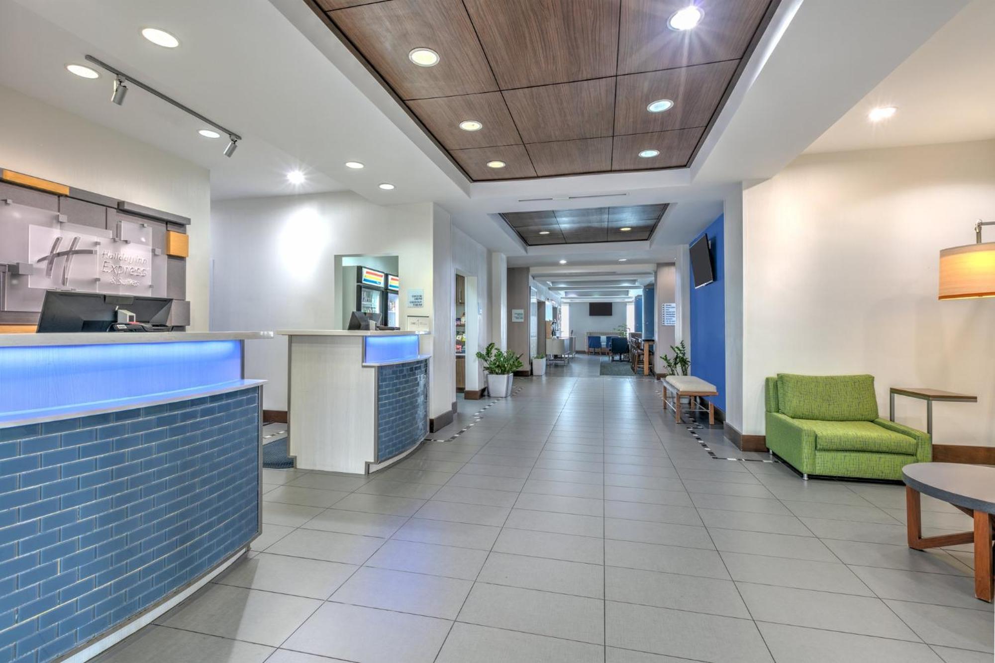 Holiday Inn Express Hotel & Suites Clute-Lake Jackson By Ihg Экстерьер фото