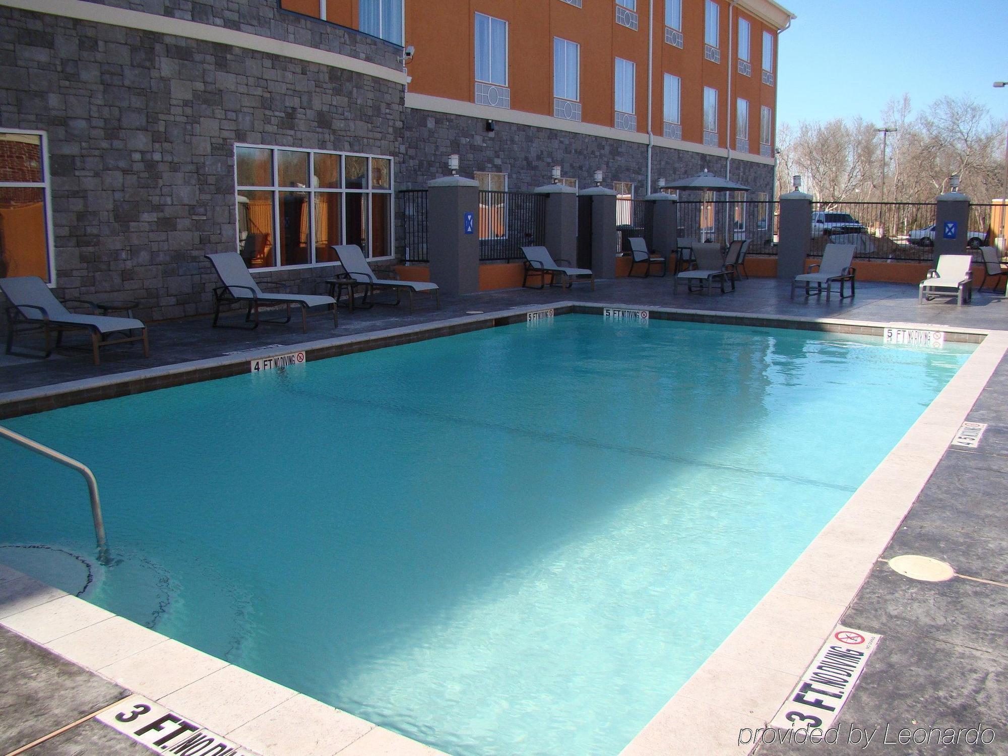 Holiday Inn Express Hotel & Suites Clute-Lake Jackson By Ihg Экстерьер фото