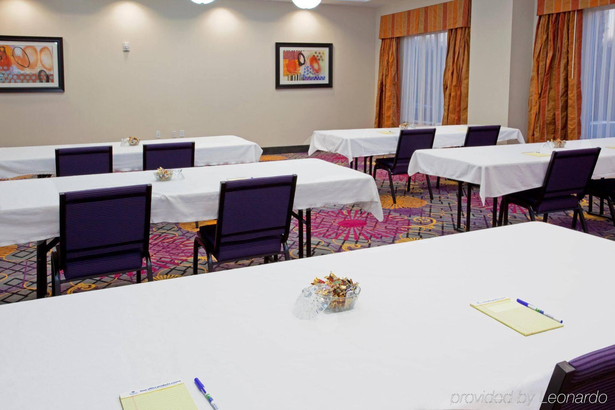 Holiday Inn Express Hotel & Suites Clute-Lake Jackson By Ihg Экстерьер фото